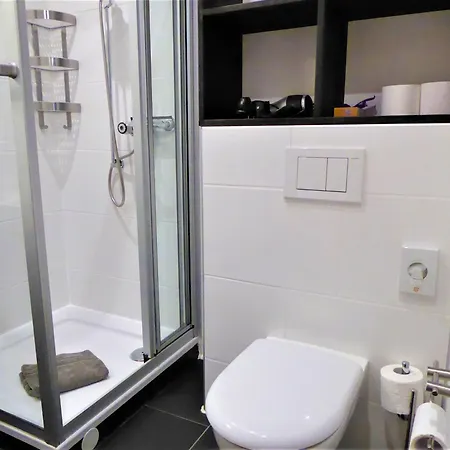 Cityloft Pool Sauna Bis 5 Pers Balkon Wifi Apartment *