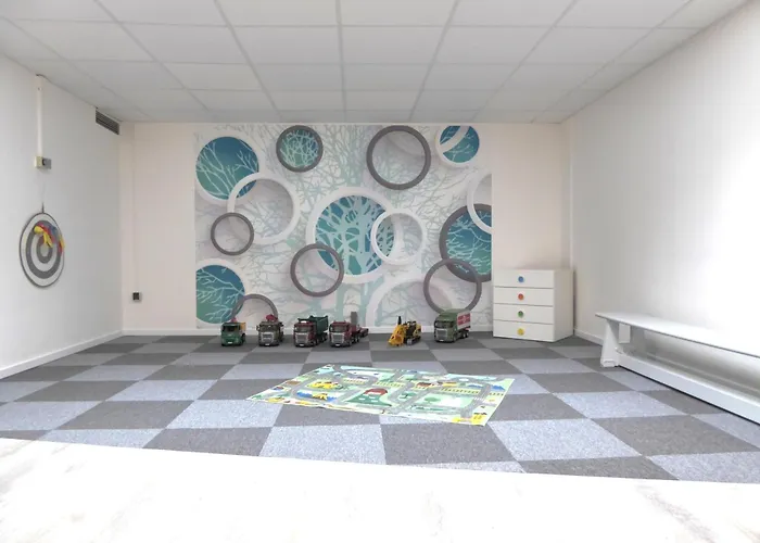 Cityloft Pool Sauna 5 Pers Balkon Wifi Near Lift Lägenhet